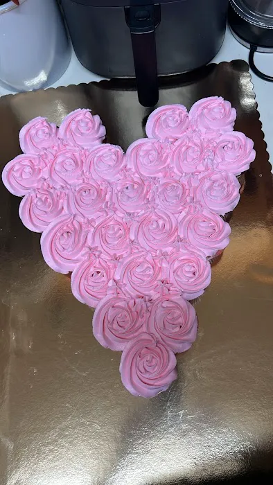 Deja's Cupcake Factory Picture 10