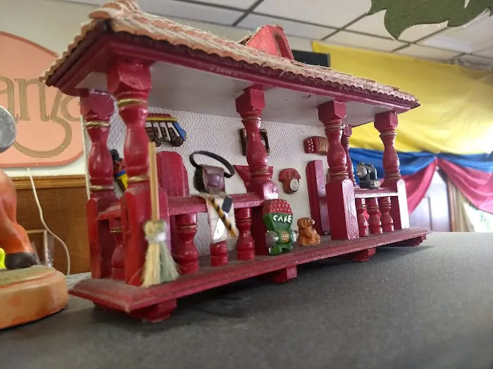 La Bonanza Bakery Picture 5