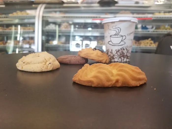 Savarese Italian Pastry Shoppe Picture 7
