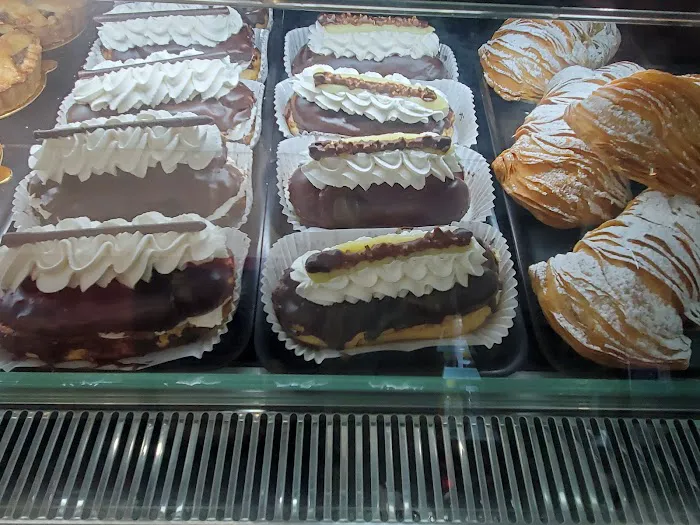 Delightful Bakery & Cafe Picture 7
