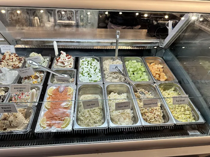 Maspeth Bagels & Sandwich Shop Picture 2