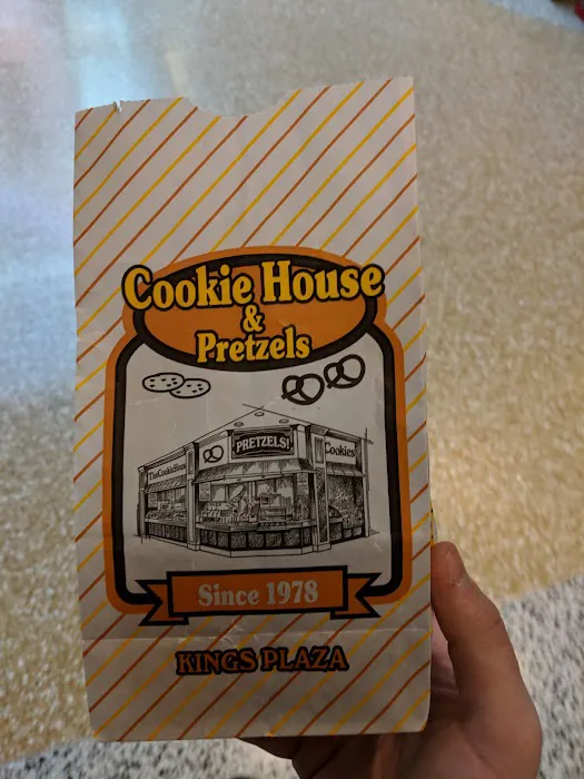 The Cookie House Picture 9