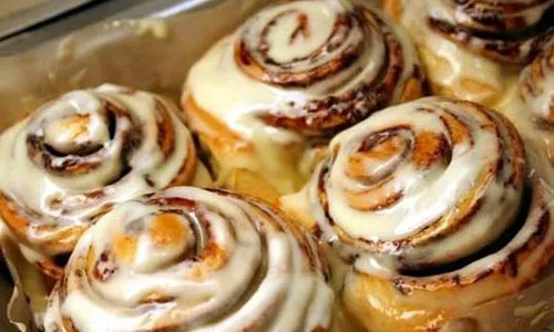 Cinnabon Picture 6