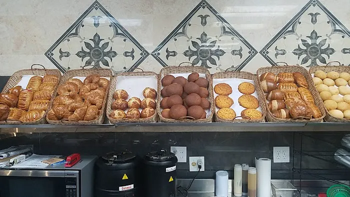 Girasol Bakery Picture 10
