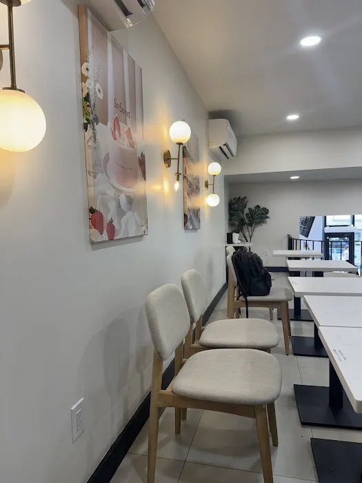 TOUS les JOURS cafe Picture 3