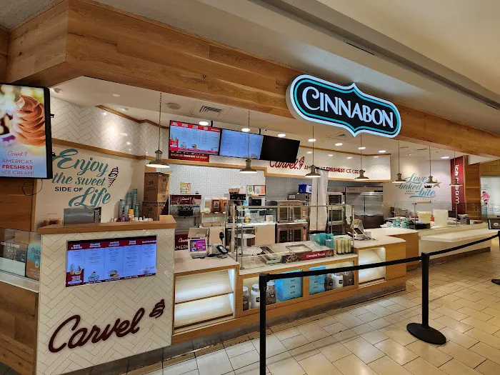 Cinnabon Picture 5