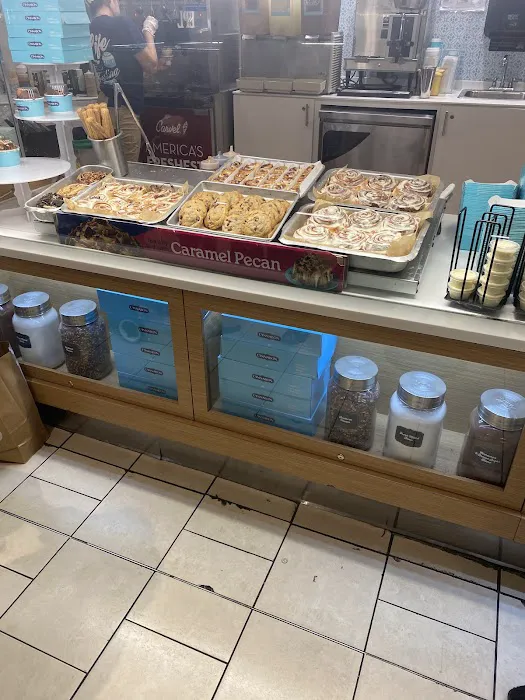 Cinnabon Picture 7
