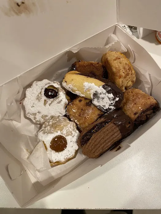 Andre's Hungarian Bakery Picture 1