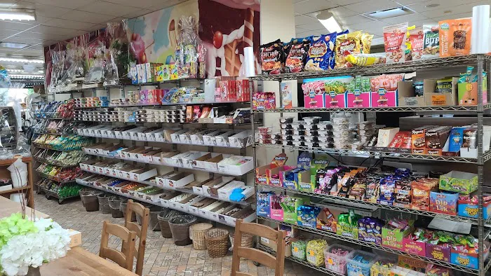 Yossi's Sweet House Picture 1