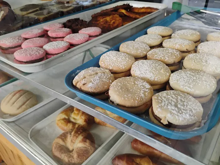Don Dean Bakery Picture 6