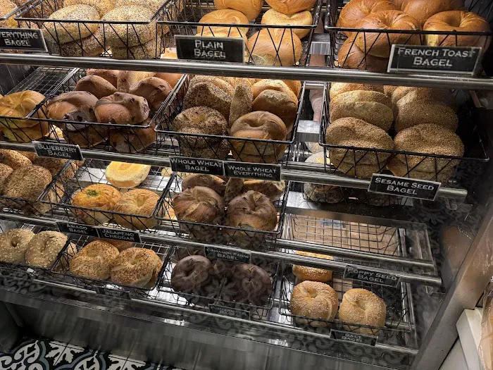 Broad Nosh Bagels Deli & Catering 58th Street Picture 6