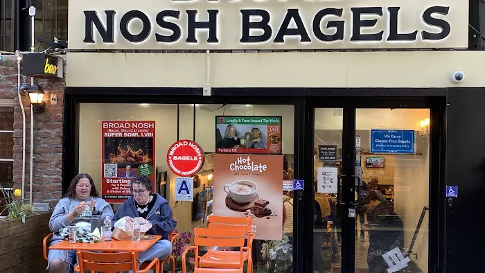 Broad Nosh Bagels Deli & Catering 58th Street Picture 2