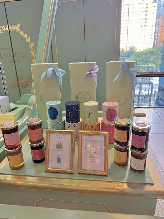 Ladurée Picture 6