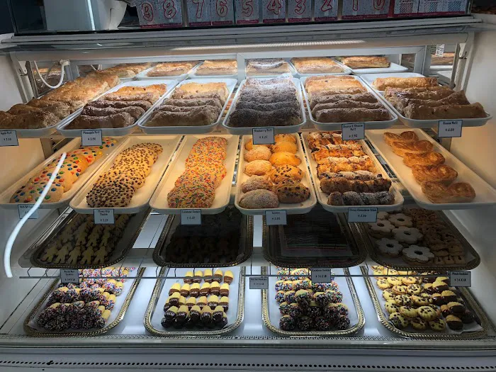 Cookies and Cream Pastry Shop Picture 2