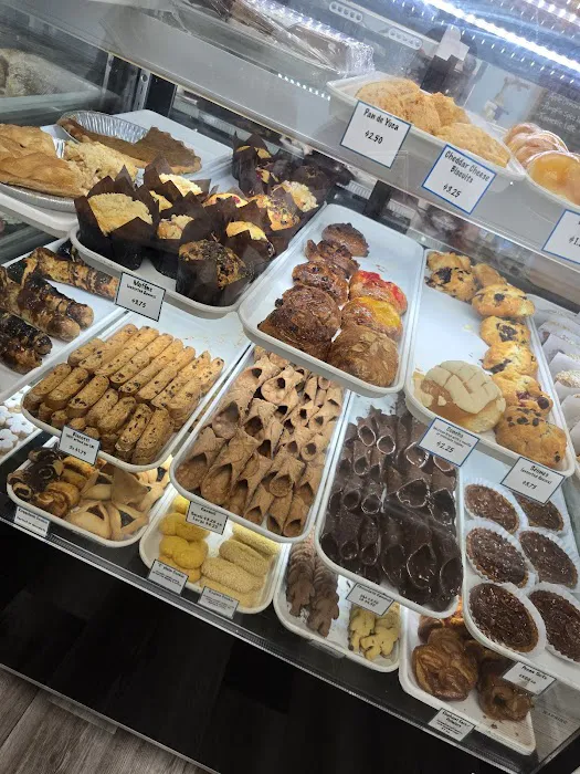 Cookies and Cream Pastry Shop Picture 5