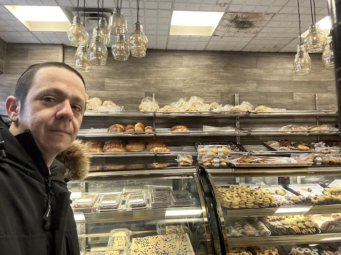 Pressers Kosher Bagels and Bakery Picture 8