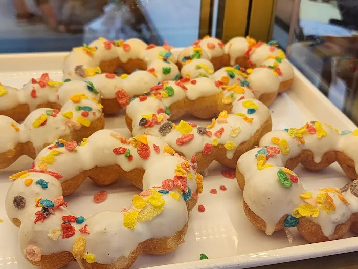 Rainbow Cakes & Donuts Picture 5