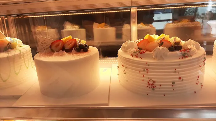 Rainbow Bakery Picture 4