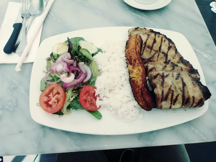 Aroma de Cafe Bakery Restaurant Picture 5