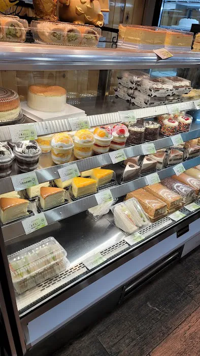 Golden Lily Bakery Picture 8