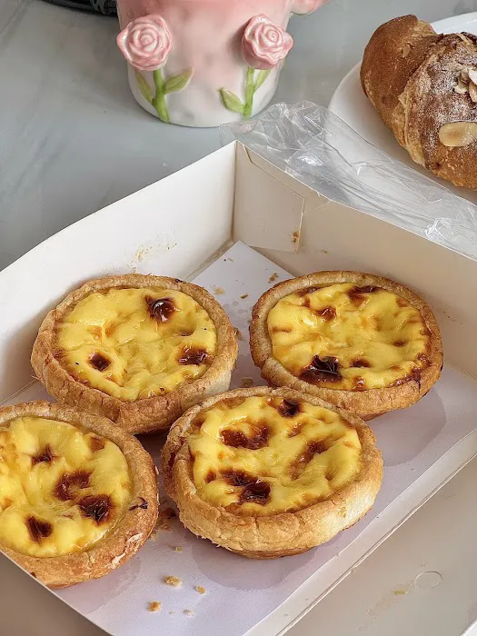 Lily Bloom Bakery Picture 2