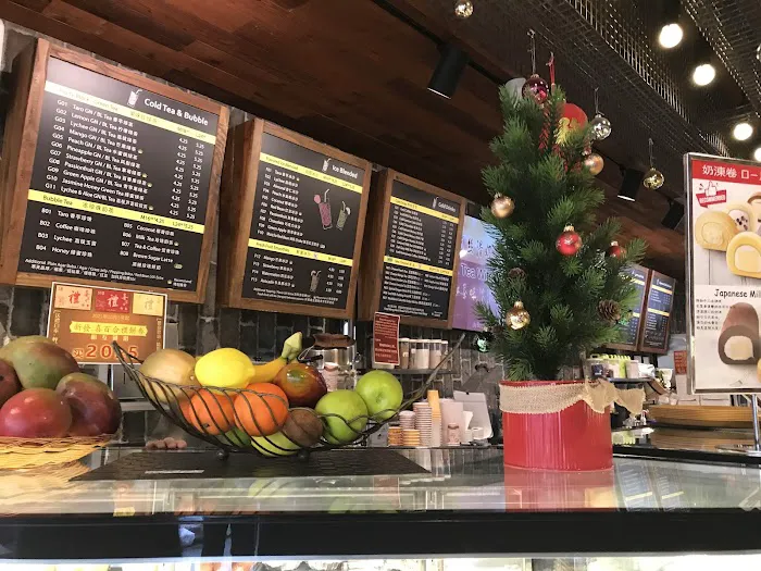 Lily Bloom Bakery Picture 5