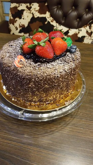 Lily Bloom Bakery Picture 7