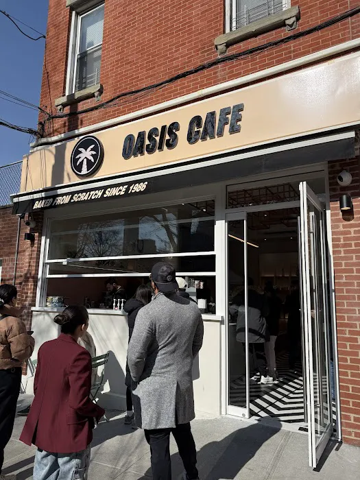 The Oasis Cafe LIC Picture 9
