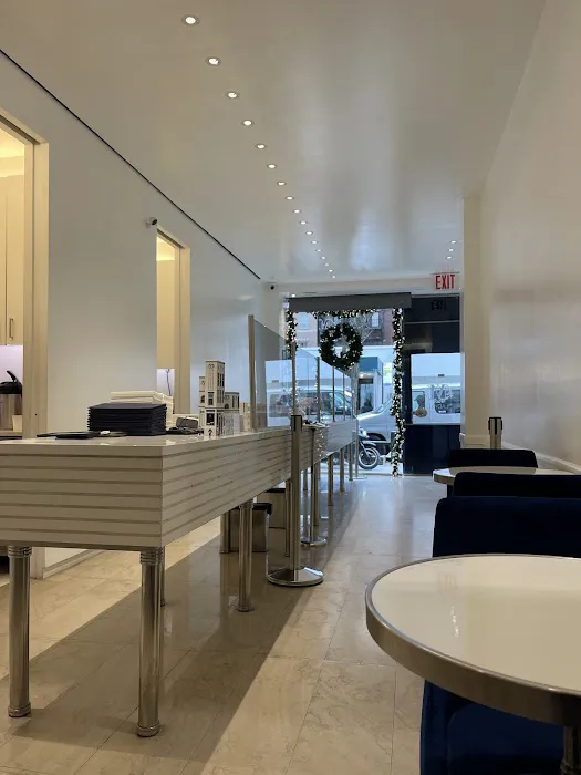Lady M Cake Boutique - Upper East Side Picture 10