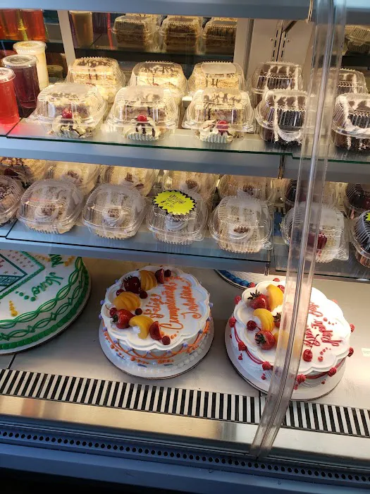 La Fe Bakery & Restaurant Picture 1