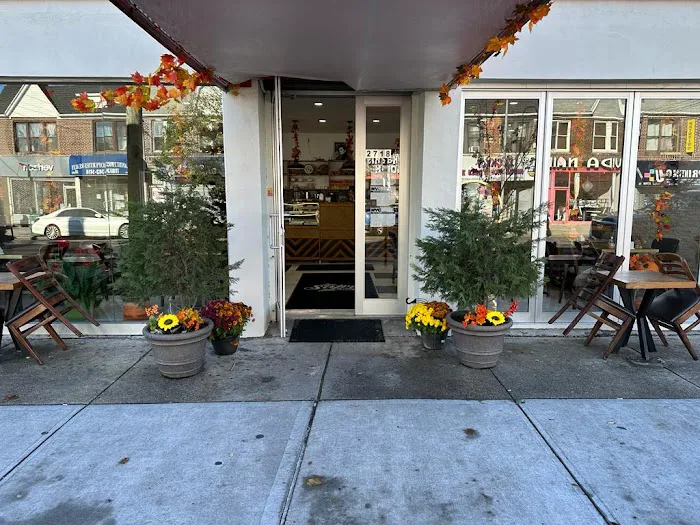 Safir Bakery & Cafe Picture 1