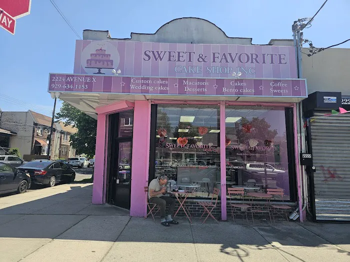 Sweet & Favorite Cake Shop Picture 5