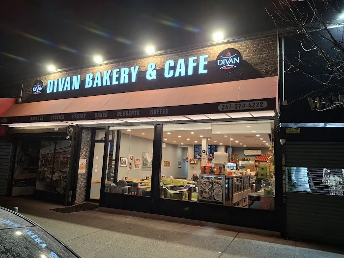Divan Bakery Picture 5