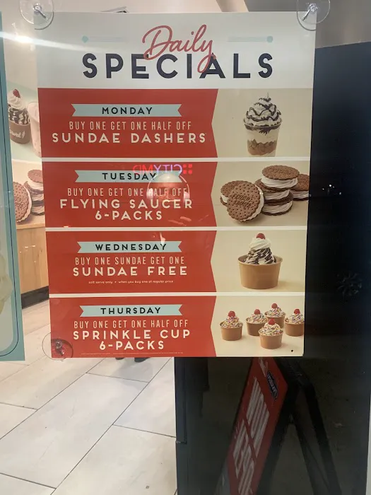 Cinnabon Picture 6