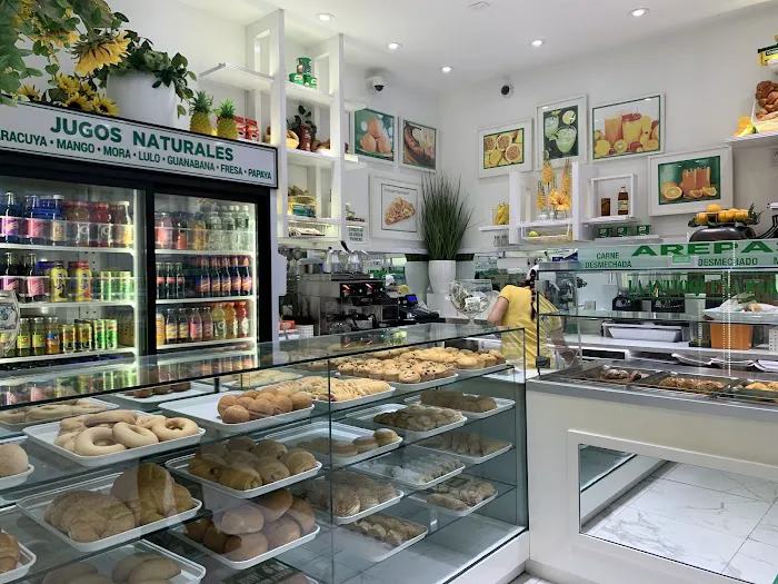 La Antioquena Bakery Picture 2