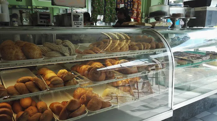 La Antioquena Bakery Picture 6