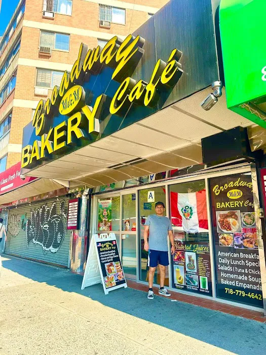 M&M Broadway Bakery café Picture 3