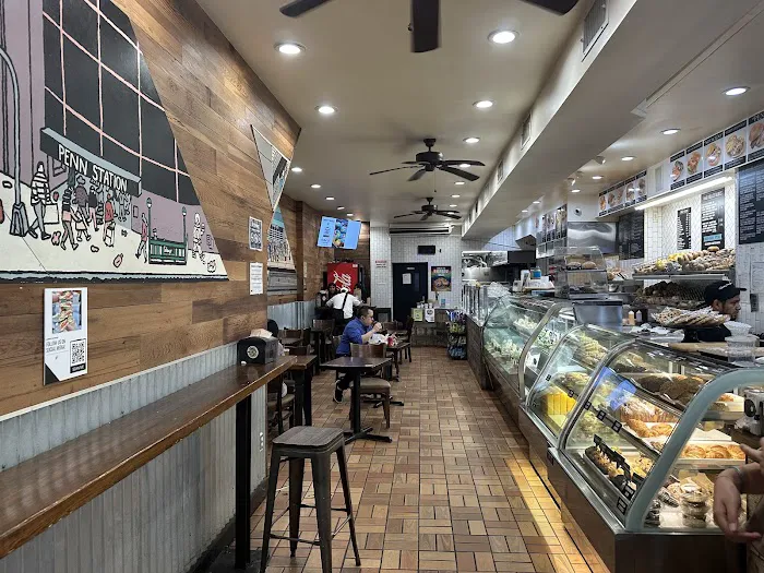 Liberty Bagels Jackson Heights Picture 4