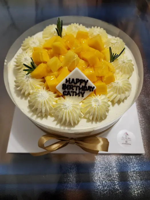 E's Cake Shop Picture 2