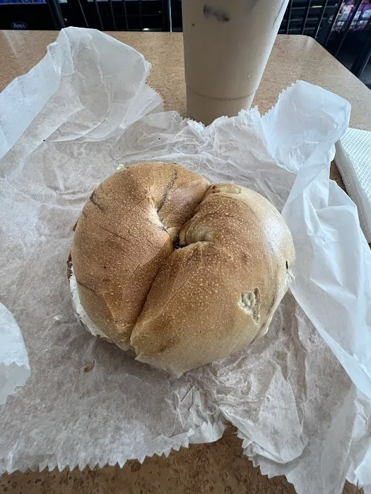 Santiago's Deli&Bagels Inc Picture 5