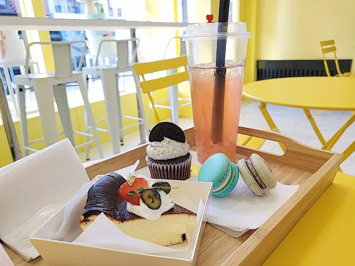 Ten Cake Studio Picture 8