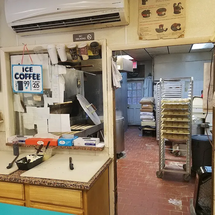 H & L Bagels Picture 10