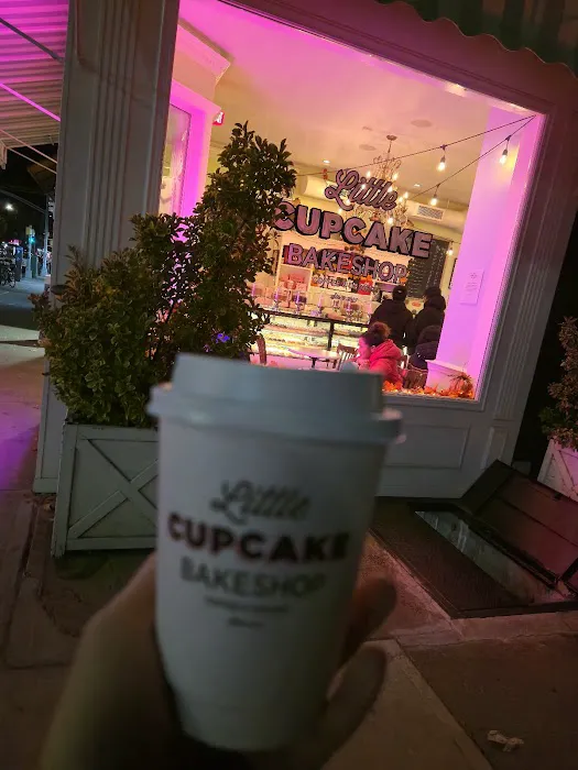 Little Cupcake Bakeshop Picture 7