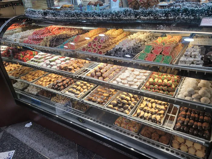 Rimini Pastry Shoppe Picture 4