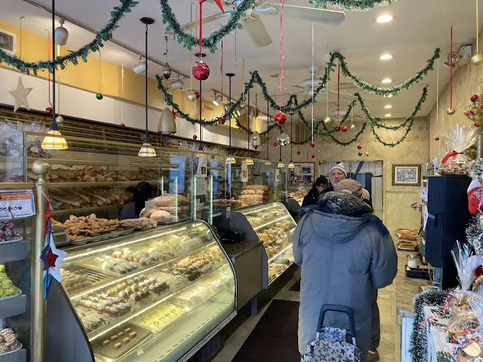 Kings Highway Bakery Picture 8