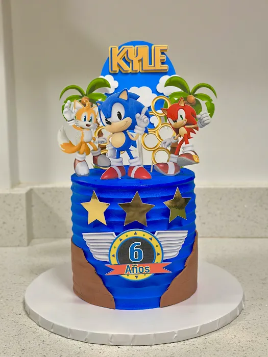 Isa's Cake (online only) Picture 10
