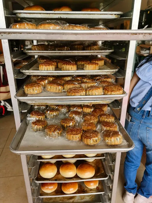 Ming Bakery Inc 渔之缘饼屋 Picture 9
