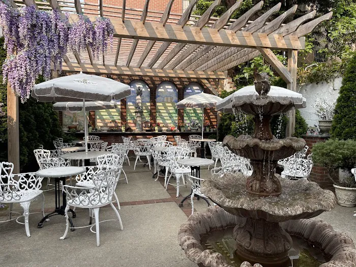 Our Backyard Cafe Picture 3
