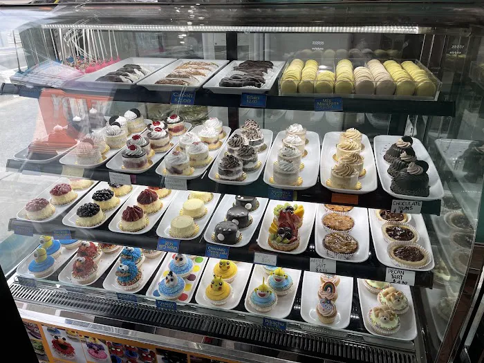 Sugar & Cake Fantasies Bakery Picture 3