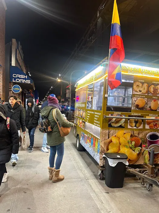 Mr Buñuelo Picture 10